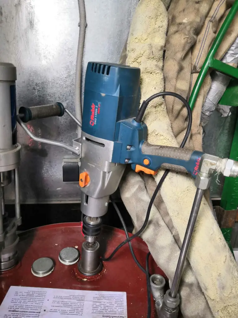 Электрическая мешалка Электрическая мешалка